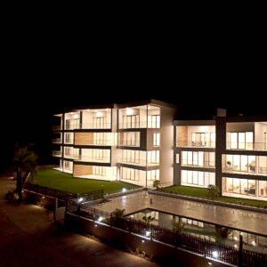 Exterior 3